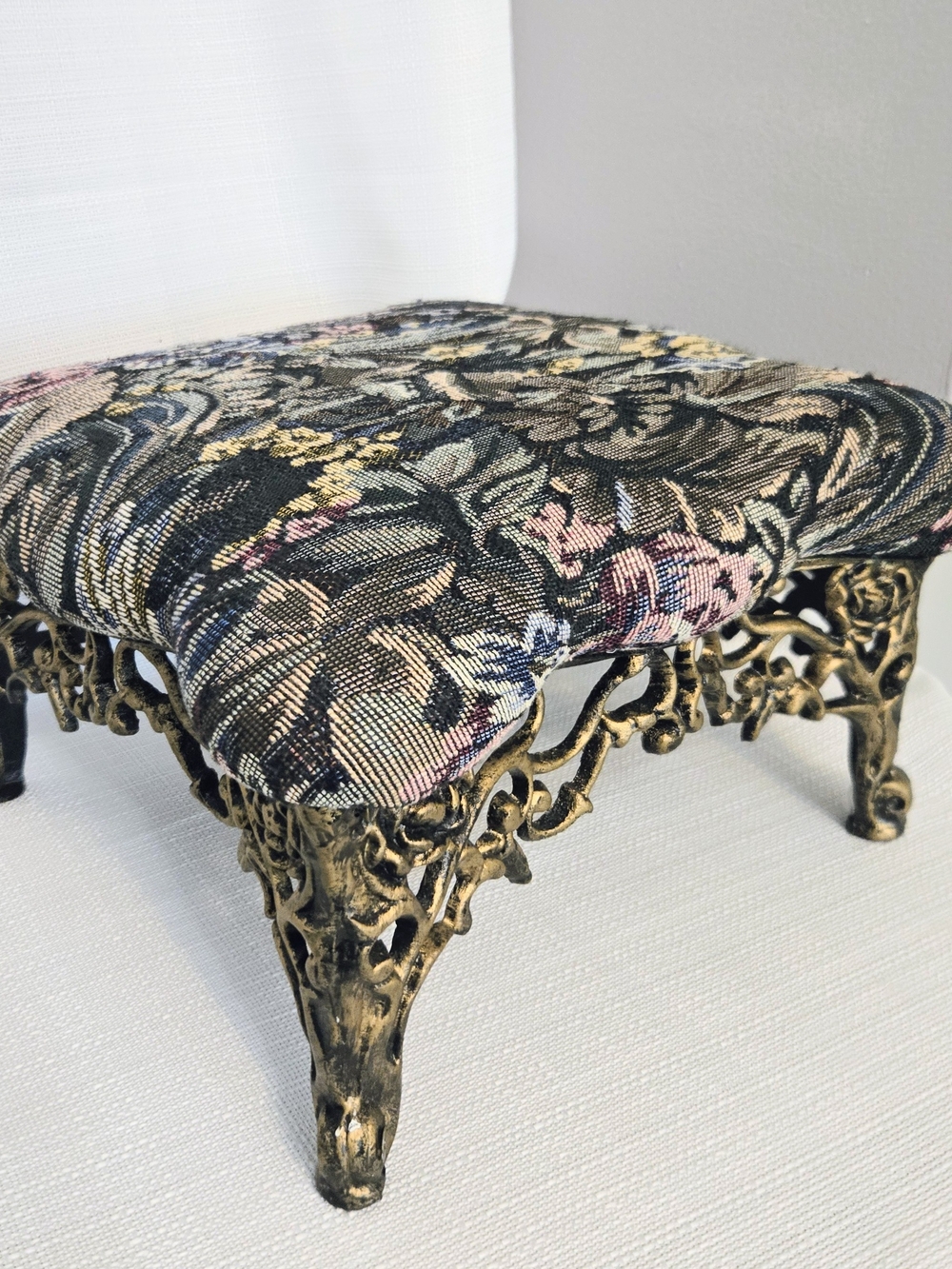 Vtg Cast Iron Foot Stool Floral Tapestry Padded Victorian Ornate Gold Brushed